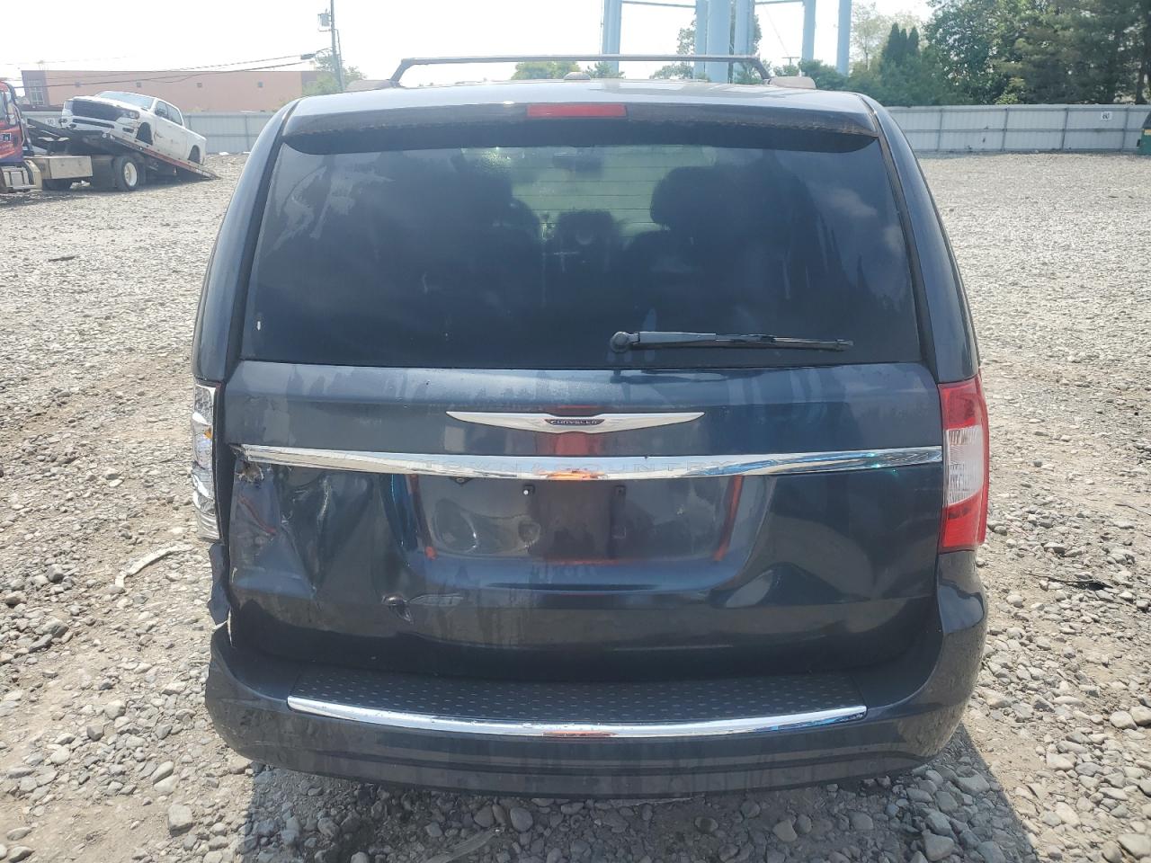 2013 CHRYSLER TOWN & COUNTRY TOURING L photo 6