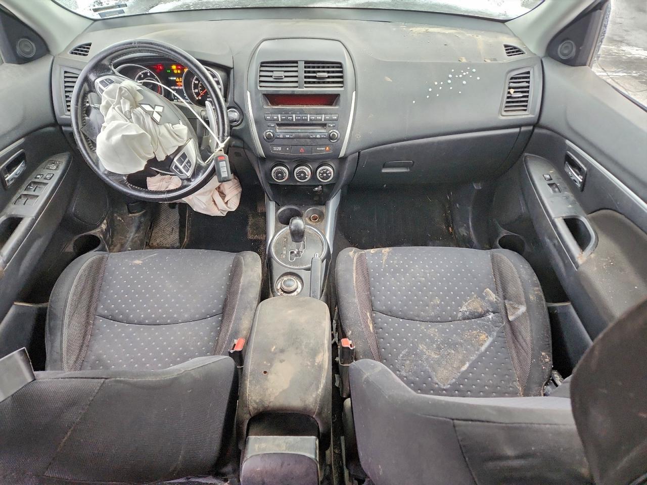 2011 MITSUBISHI OUTLANDER SPORT SE photo 15