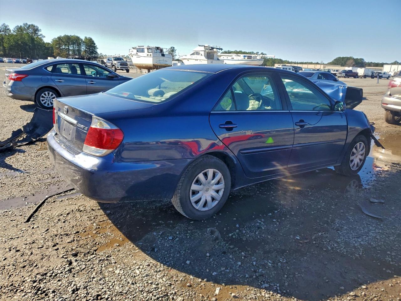 2005 TOYOTA CAMRY LE photo 3
