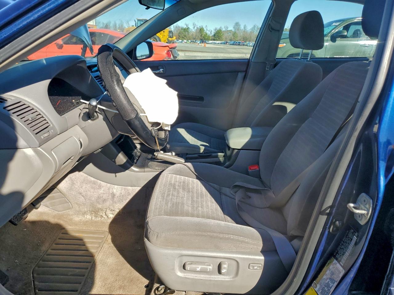 2005 TOYOTA CAMRY LE photo 7