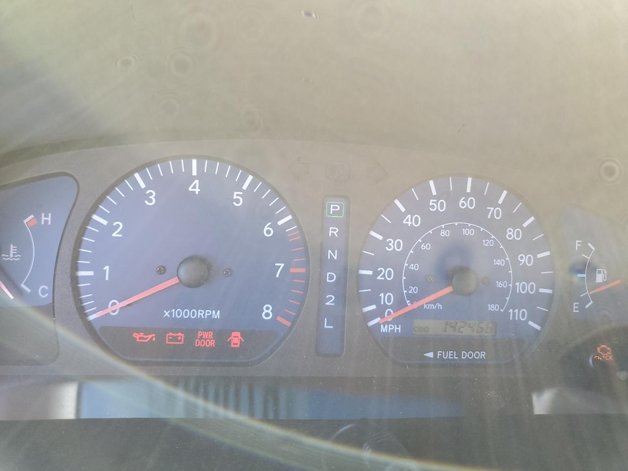 2003 TOYOTA SIENNA LE photo 9