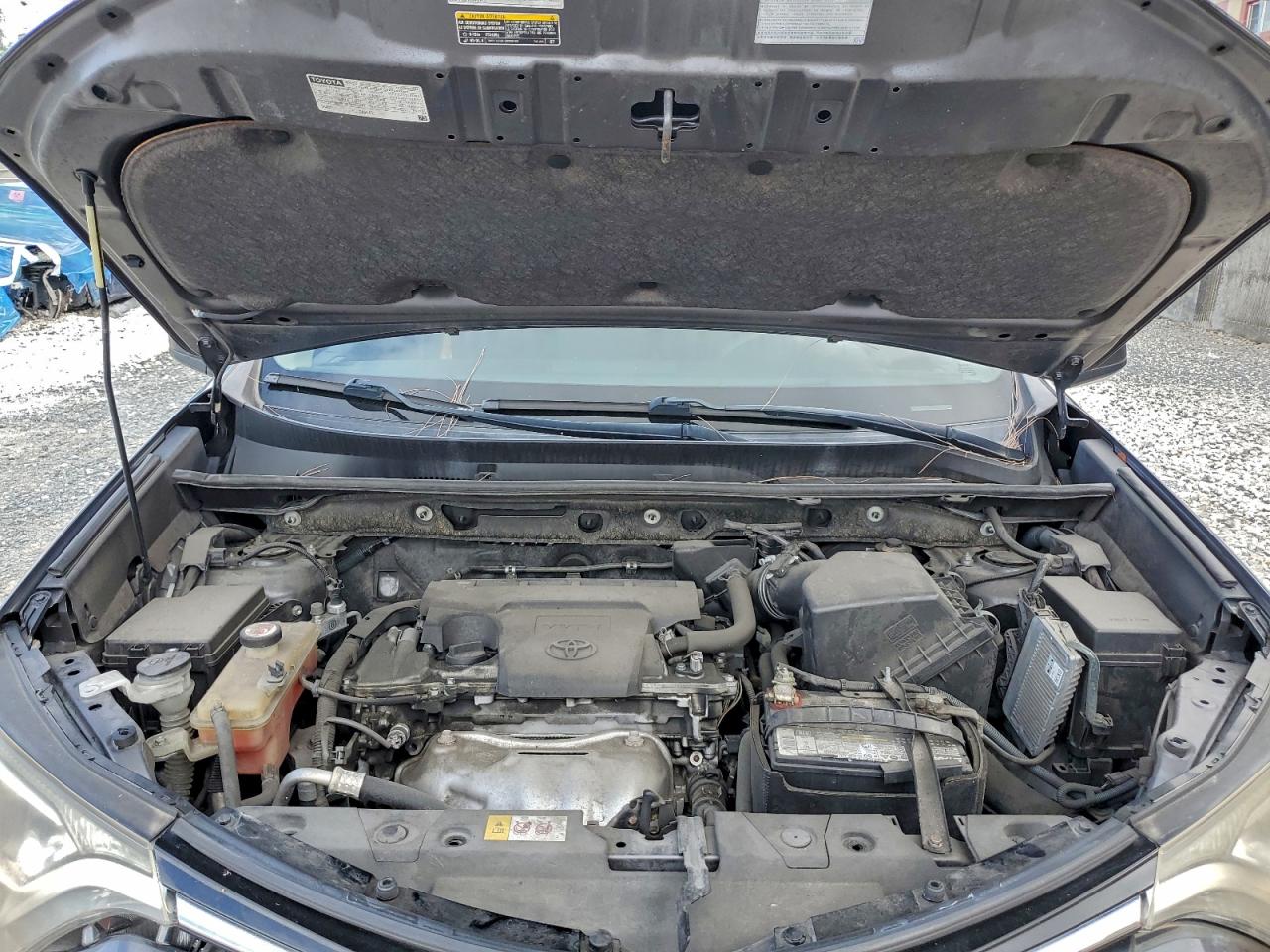 2017 TOYOTA RAV4 LE photo 11