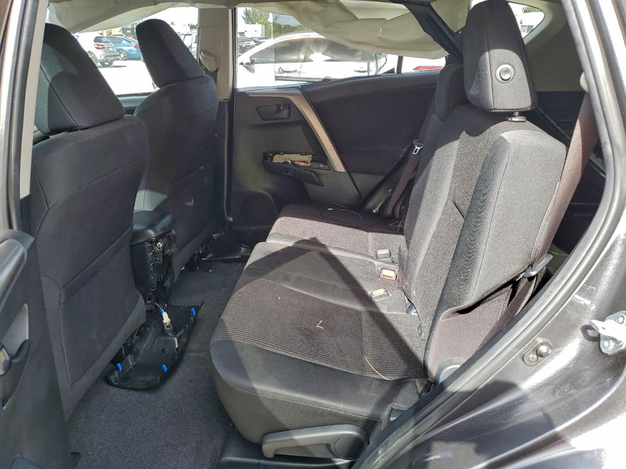 2017 TOYOTA RAV4 LE photo 10