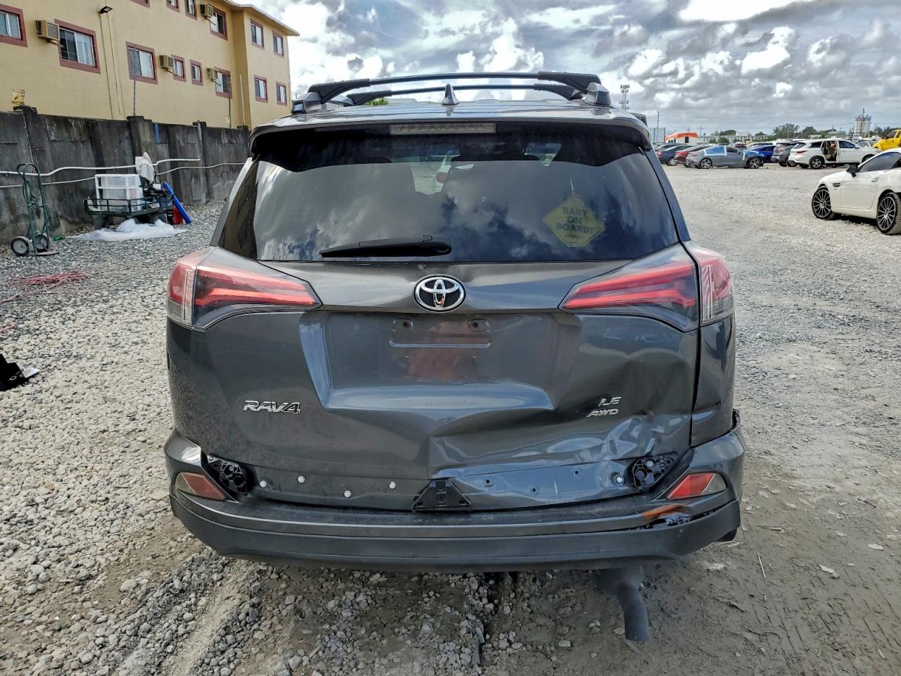 2017 TOYOTA RAV4 LE photo 6