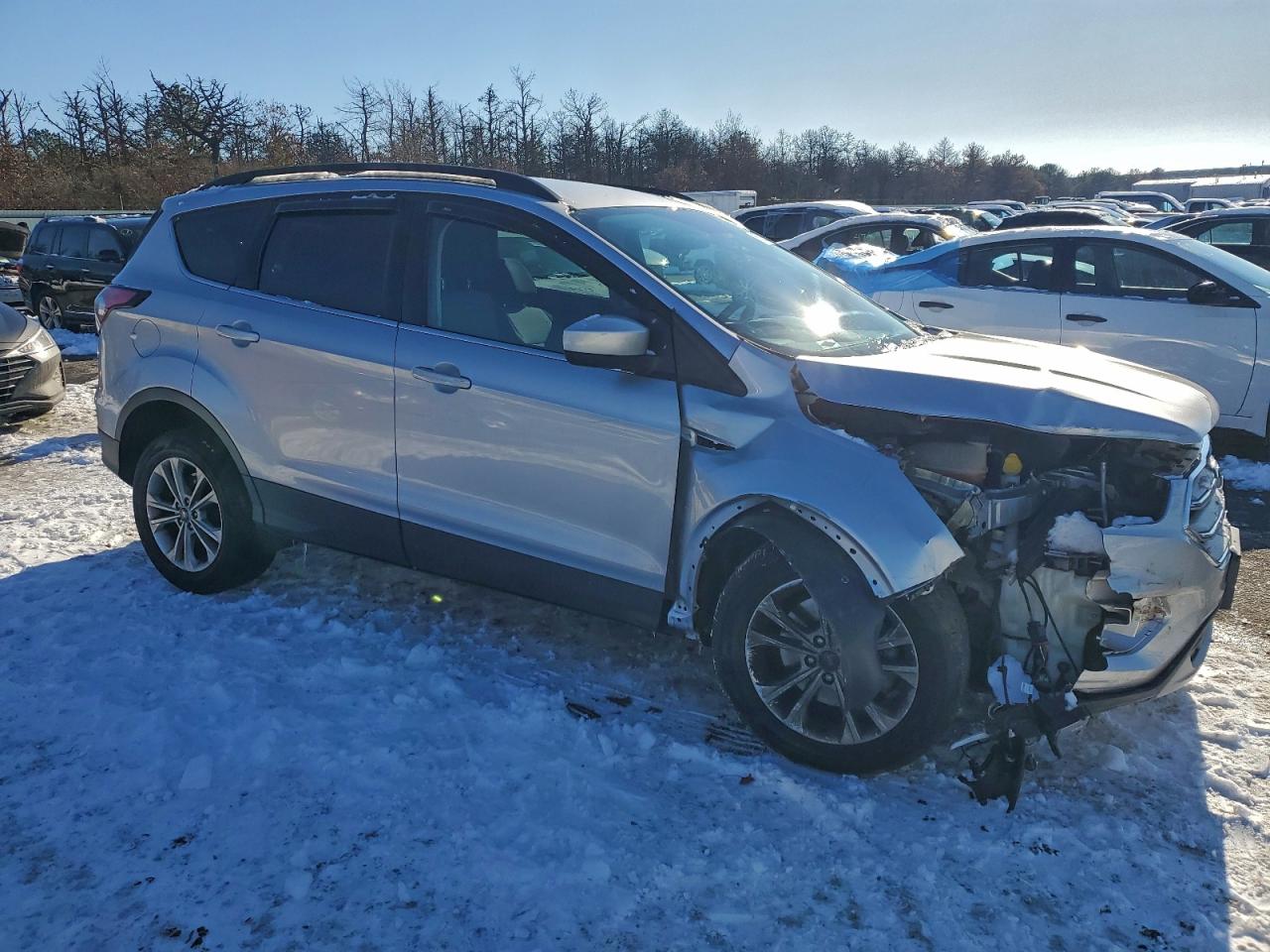 2017 FORD ESCAPE SE photo 4