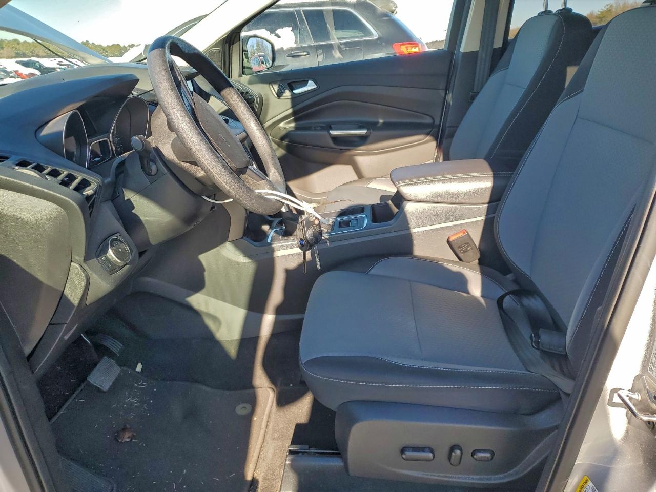 2017 FORD ESCAPE SE photo 7
