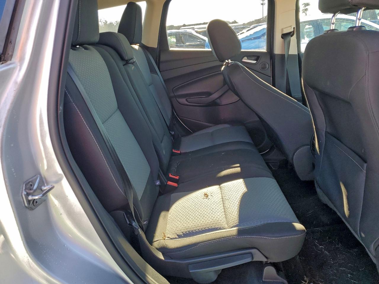 2017 FORD ESCAPE SE photo 11