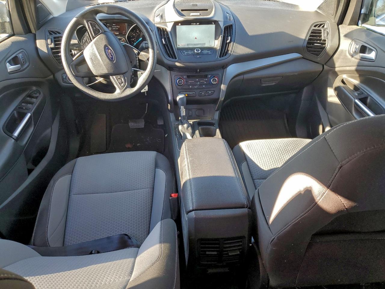 2017 FORD ESCAPE SE photo 8