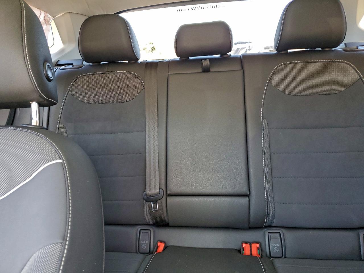2024 VOLKSWAGEN TAOS SE photo 10