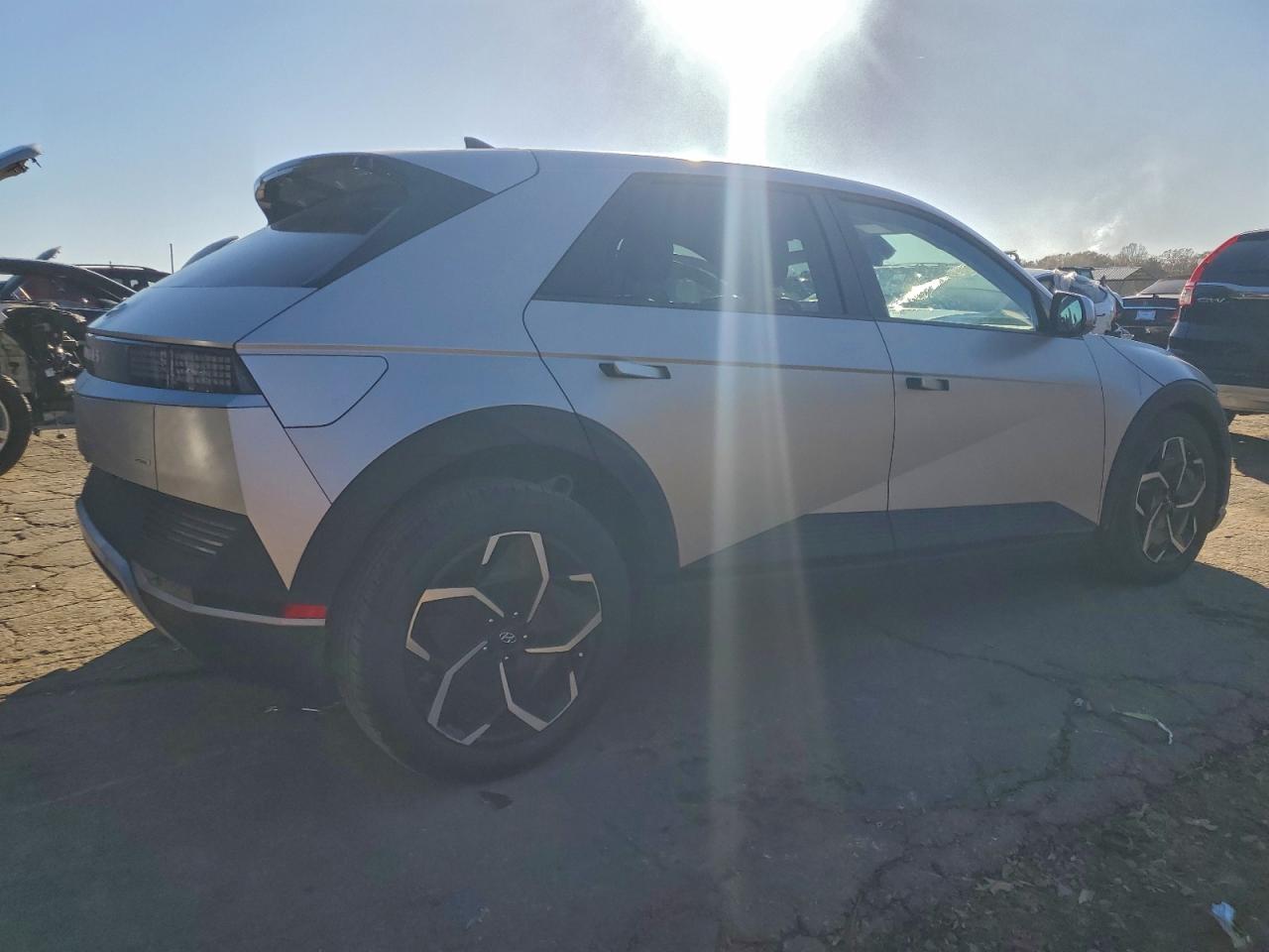 2023 HYUNDAI IONIQ 5 SEL photo 3