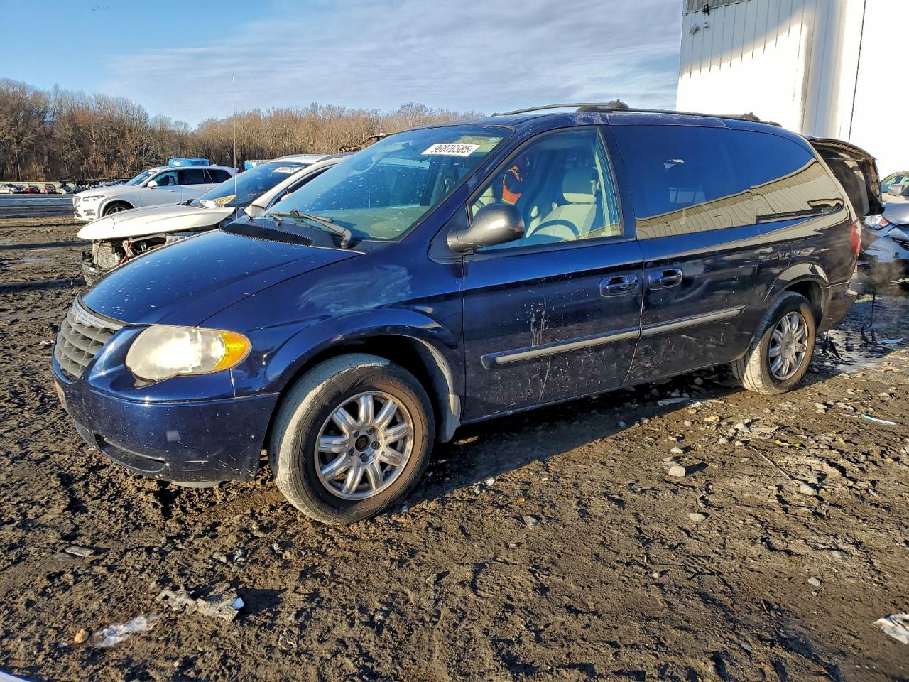 2005 CHRYSLER TOWN & COUNTRY