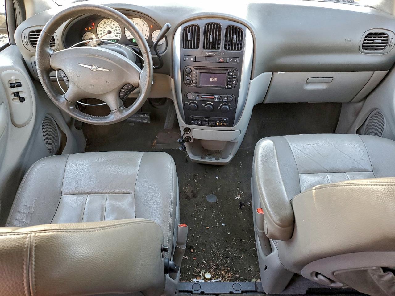 2005 CHRYSLER TOWN & COUNTRY TOURING photo 8