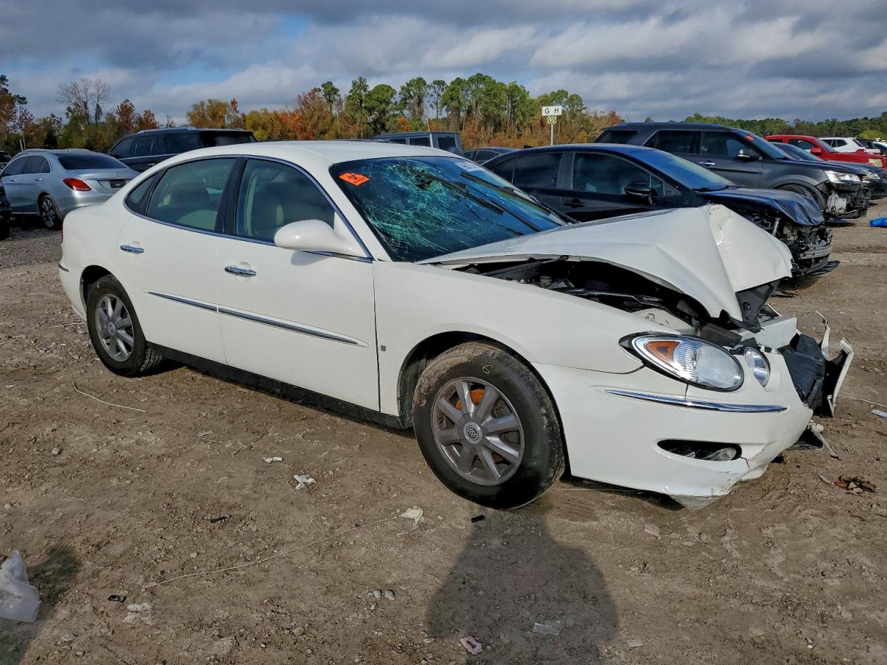 2009 BUICK LACROSSE CX photo 4