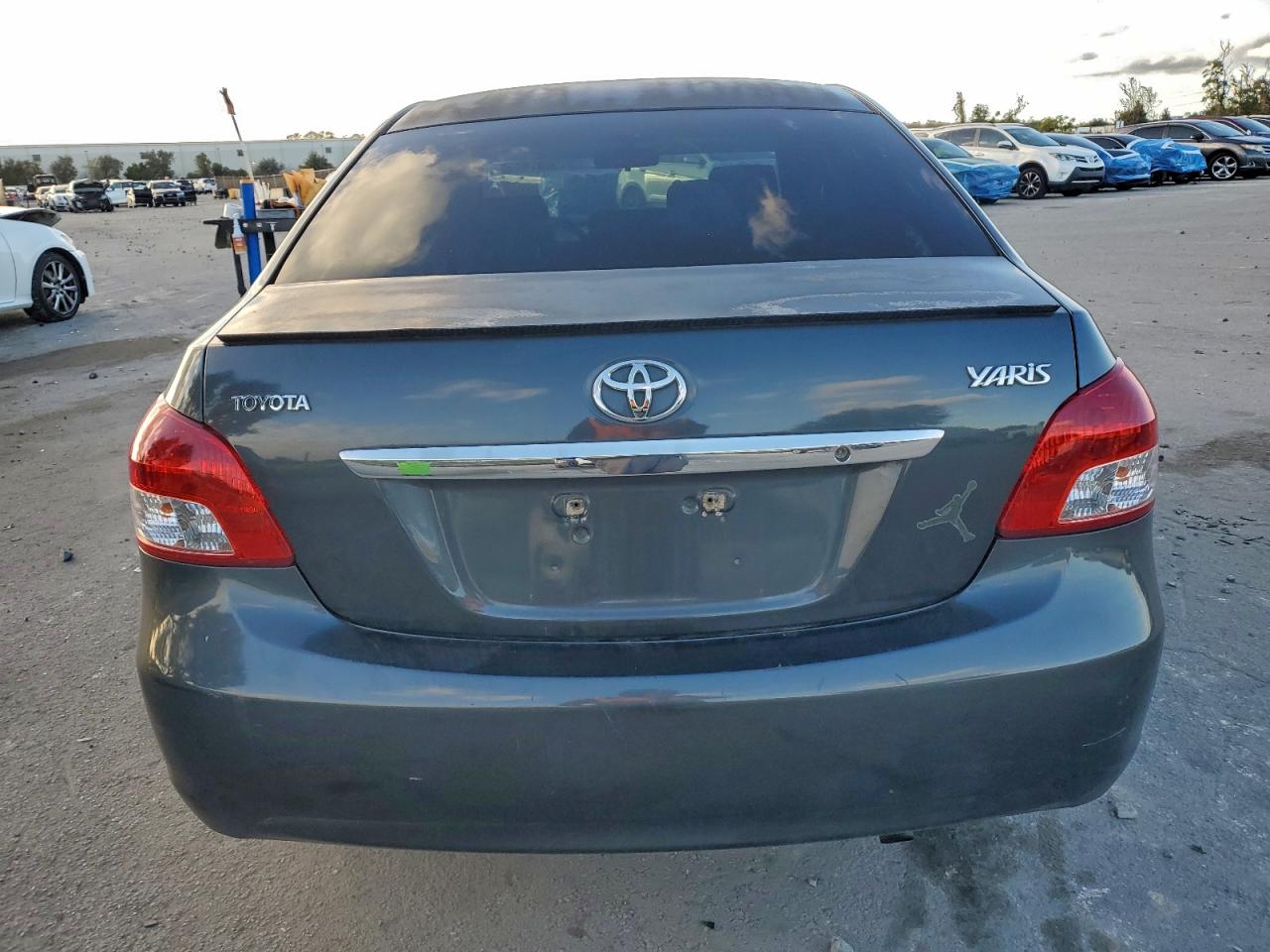 2007 TOYOTA YARIS photo 6