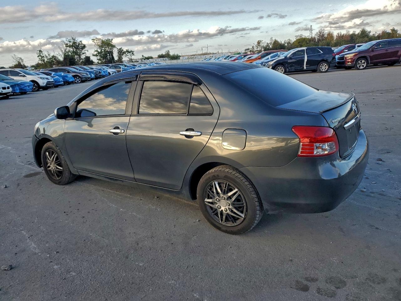 2007 TOYOTA YARIS photo 2