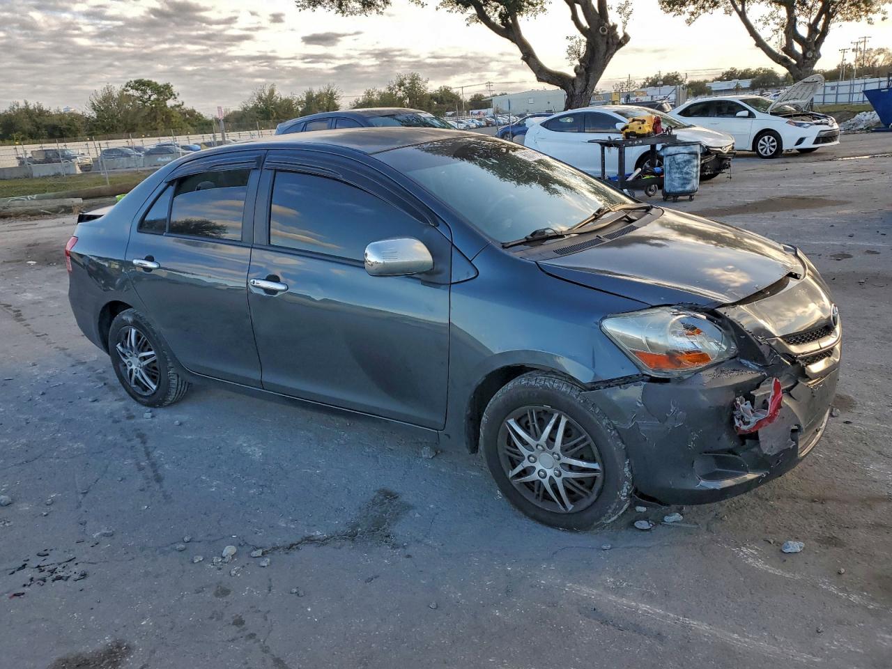 2007 TOYOTA YARIS photo 4