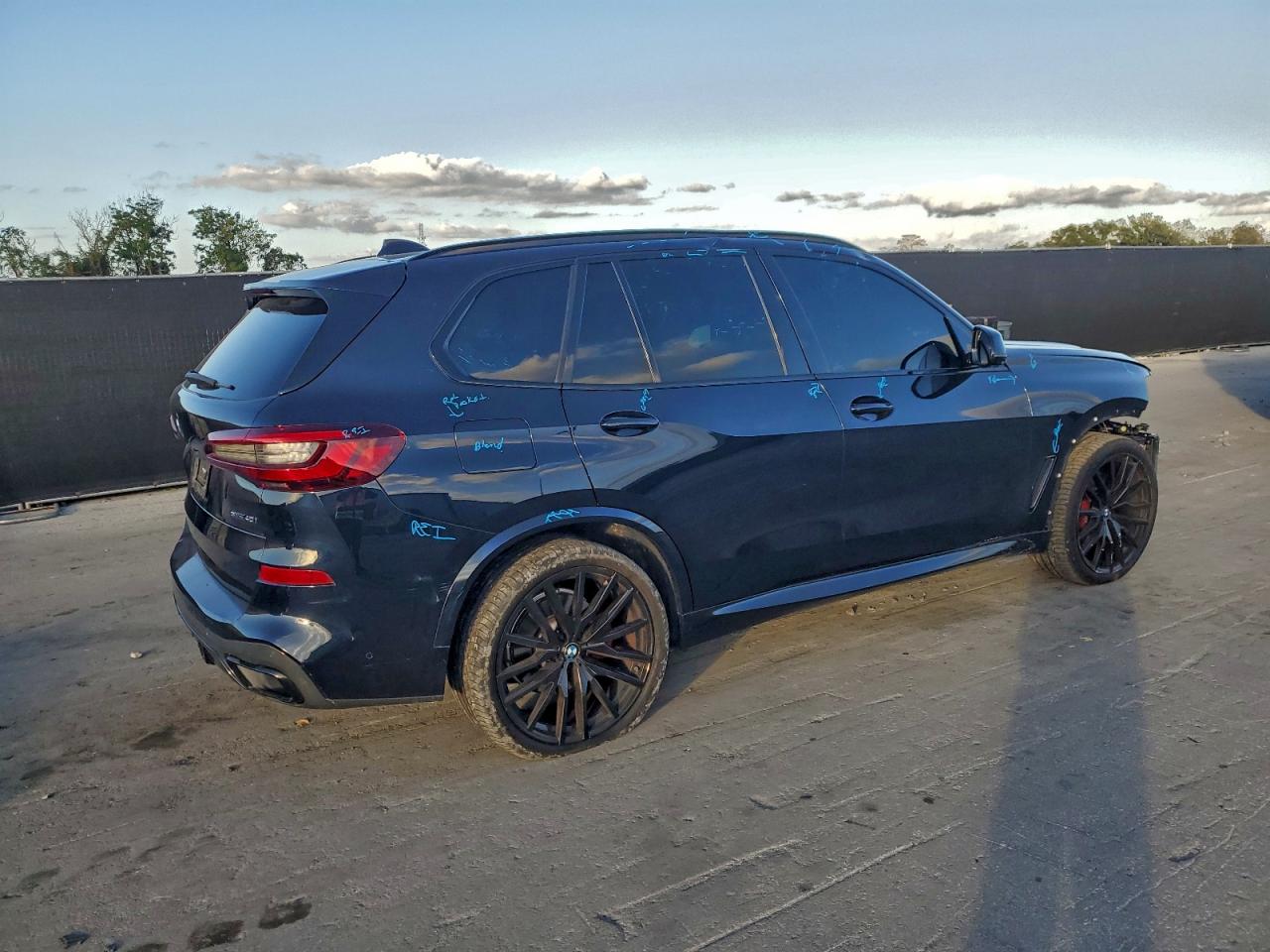 2022 BMW X5 SDRIVE 40I photo 3