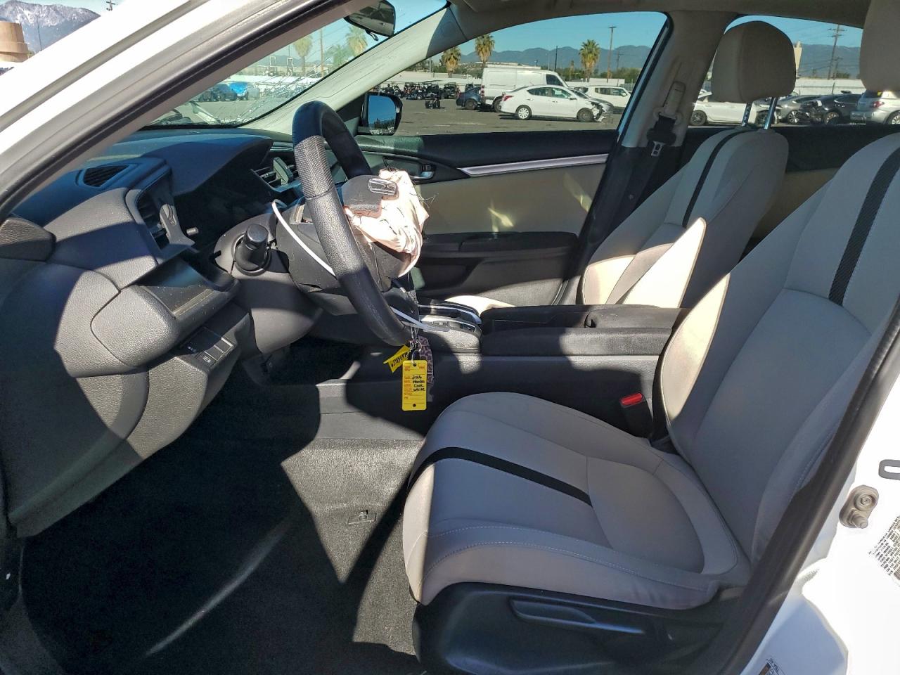 2016 HONDA CIVIC LX photo 7