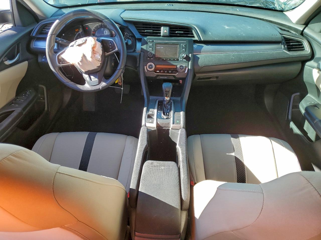 2016 HONDA CIVIC LX photo 8