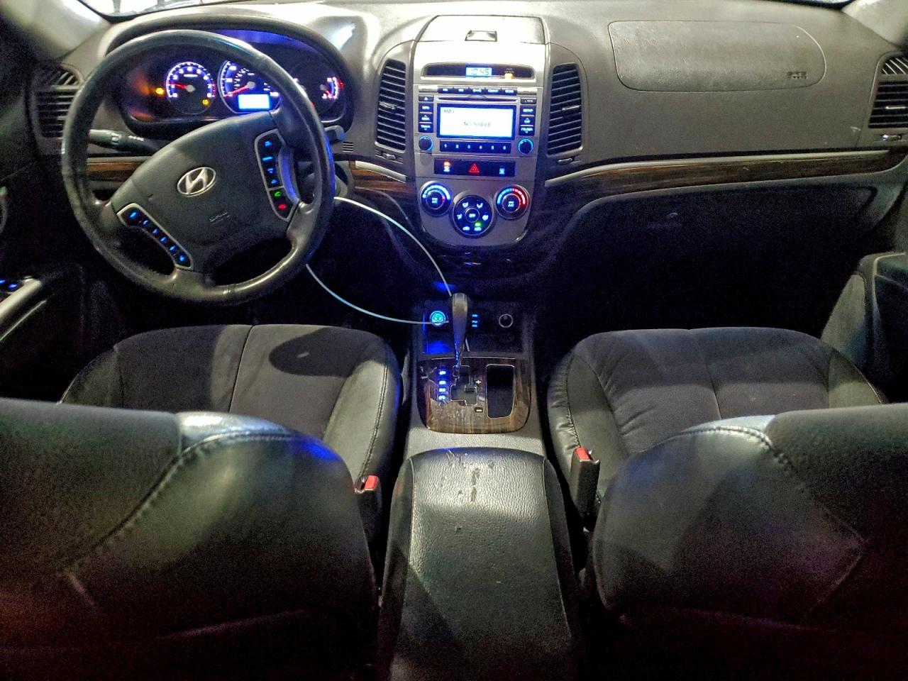 2011 HYUNDAI SANTA FE SE photo 8