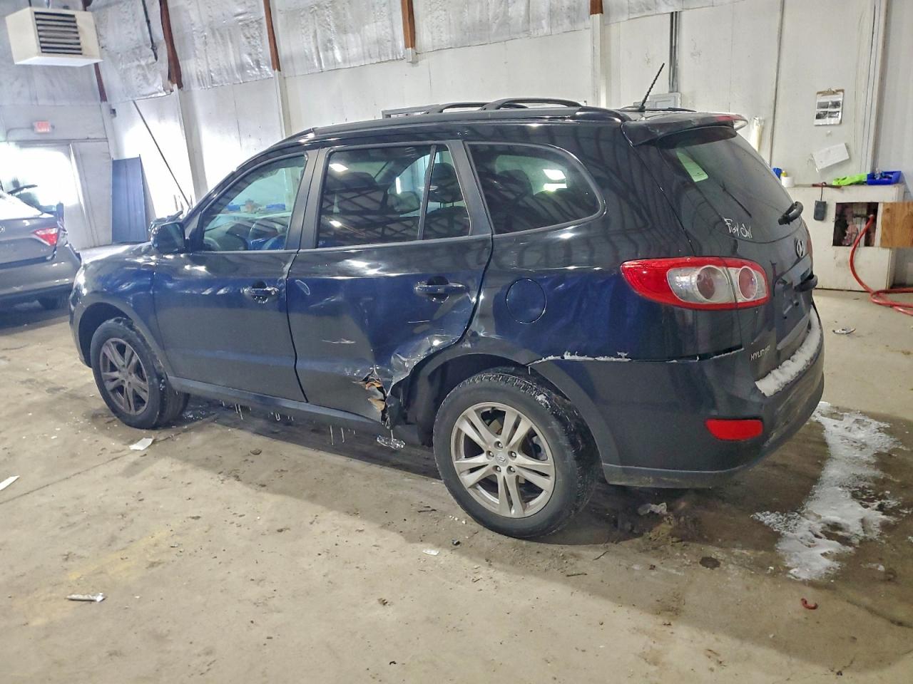 2011 HYUNDAI SANTA FE SE photo 2