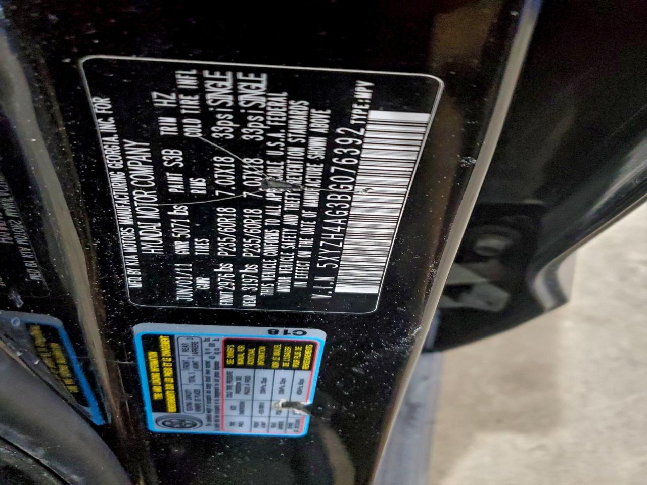 2011 HYUNDAI SANTA FE SE photo 12