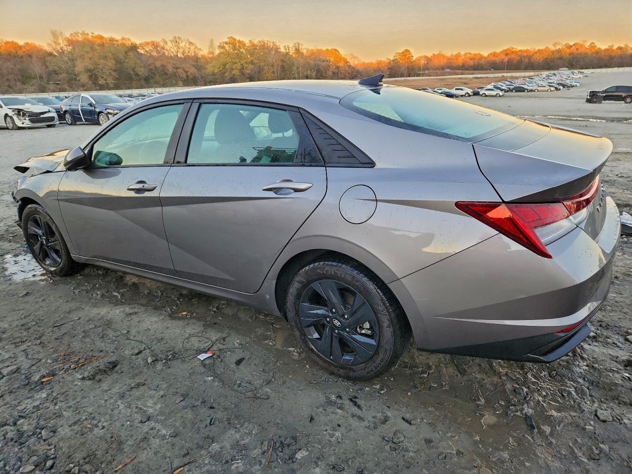 2022 HYUNDAI ELANTRA BLUE photo 2