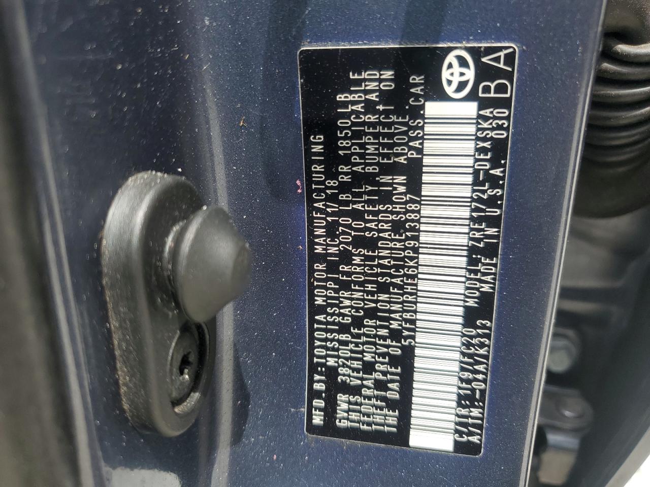 2019 TOYOTA COROLLA L photo 12