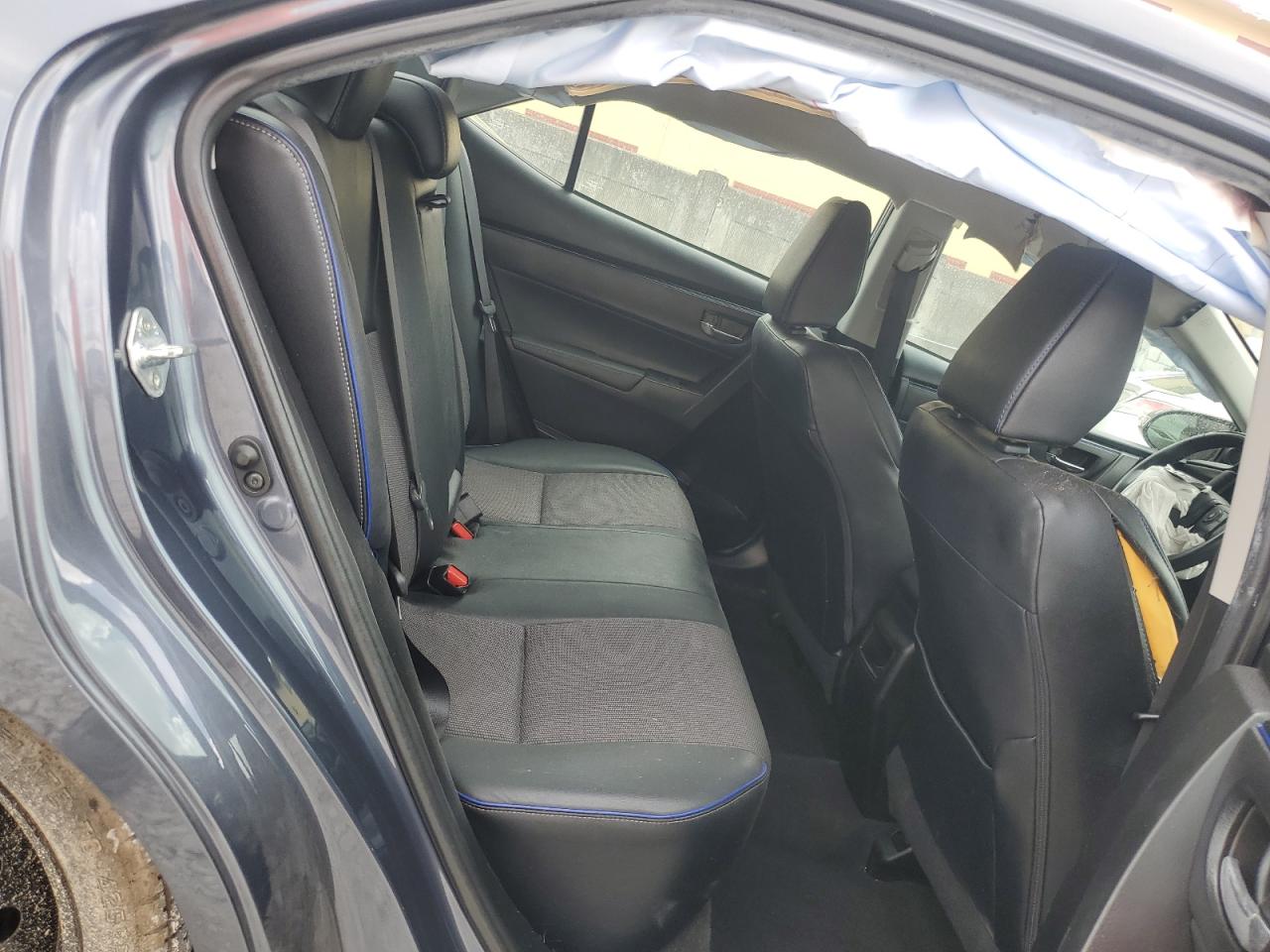 2019 TOYOTA COROLLA L photo 10