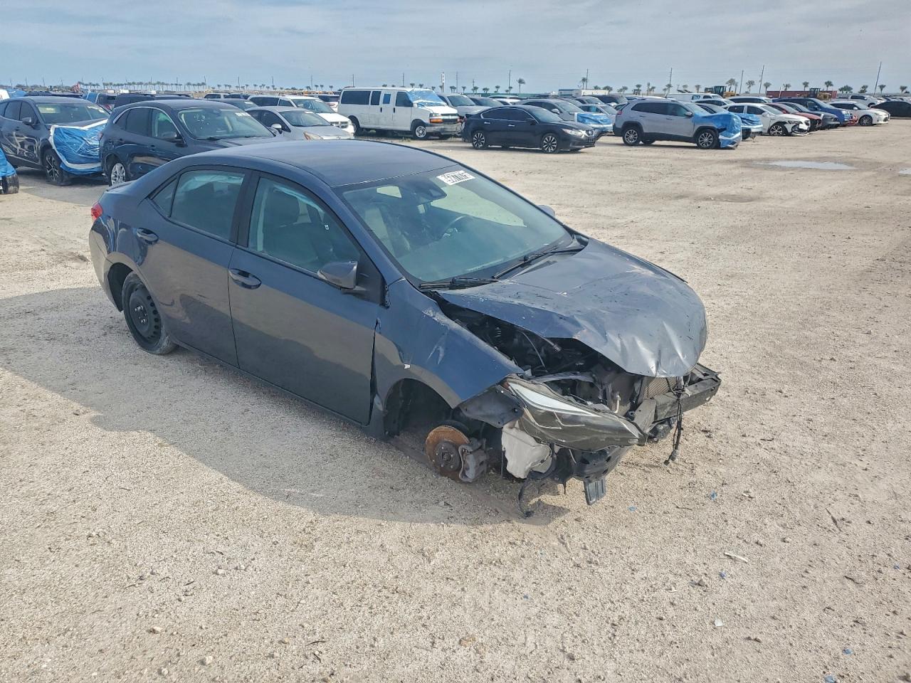 2019 TOYOTA COROLLA L photo 4