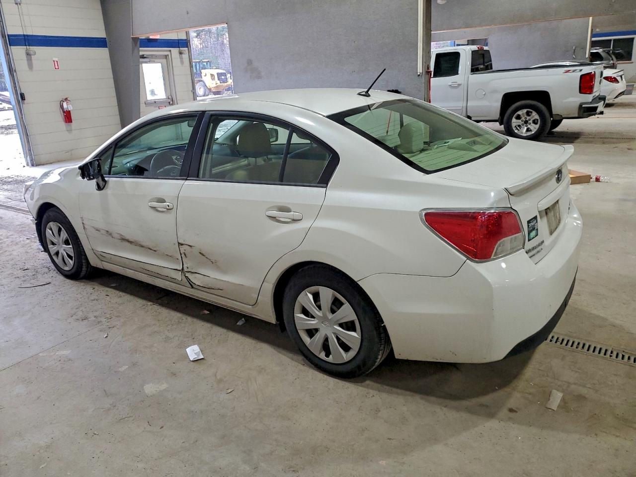 2015 SUBARU IMPREZA photo 2