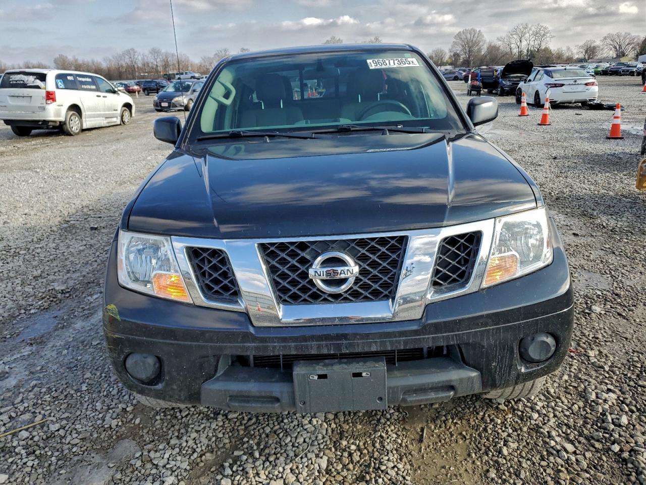 2019 NISSAN FRONTIER S photo 5
