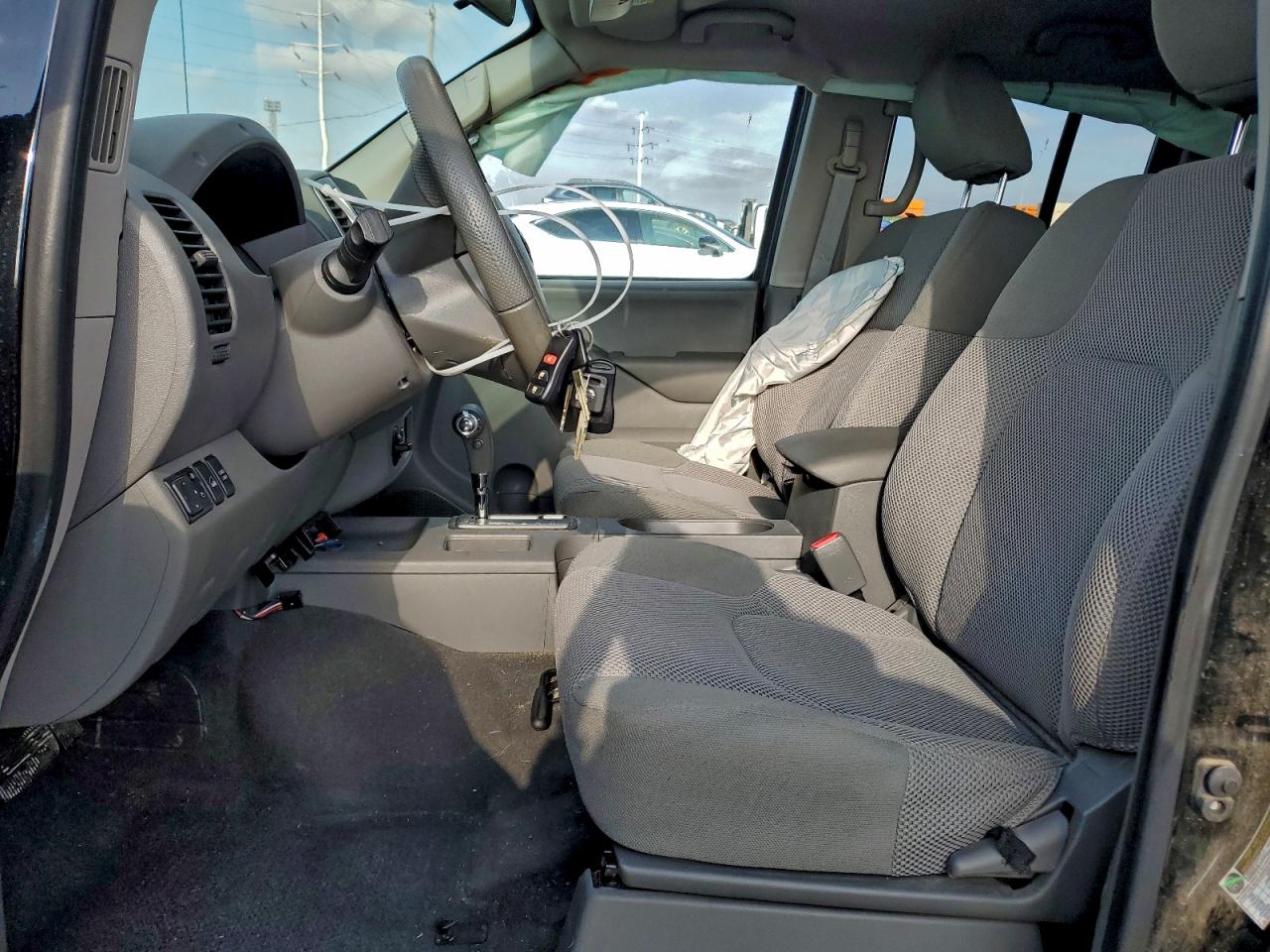 2019 NISSAN FRONTIER S photo 7