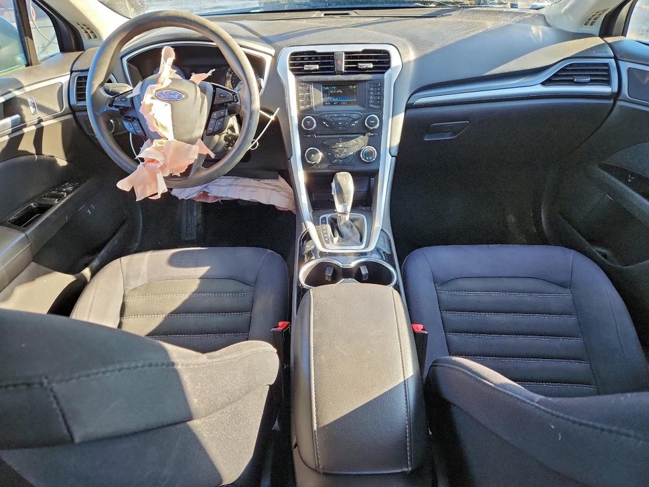 2014 FORD FUSION SE photo 8