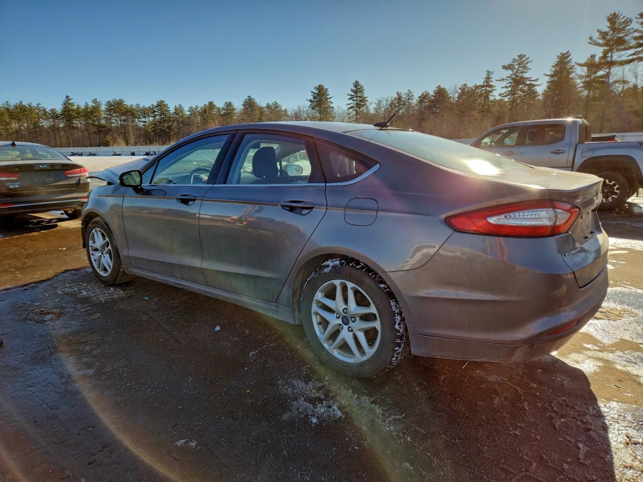 2014 FORD FUSION SE photo 2