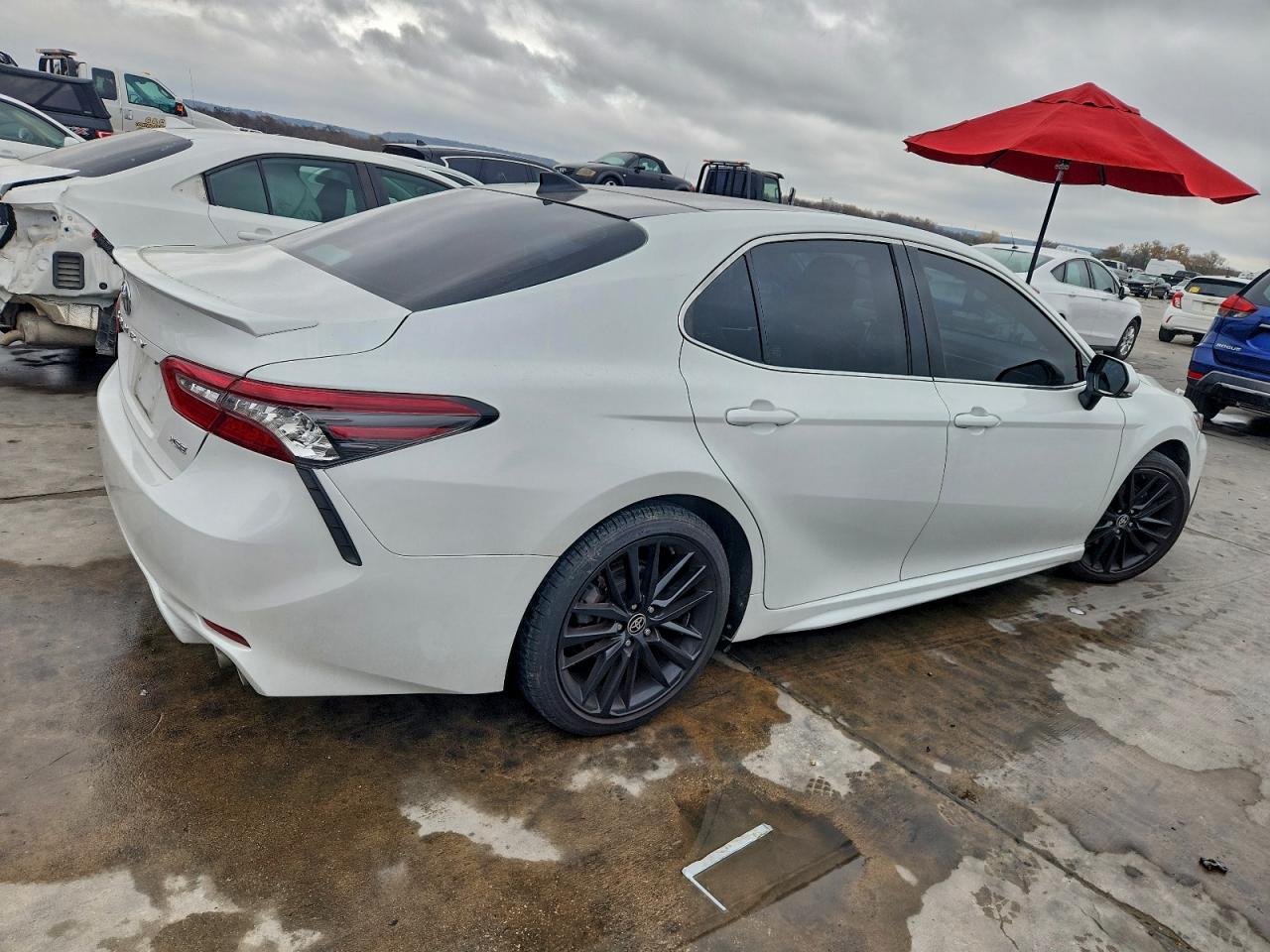 2021 TOYOTA CAMRY XSE photo 3
