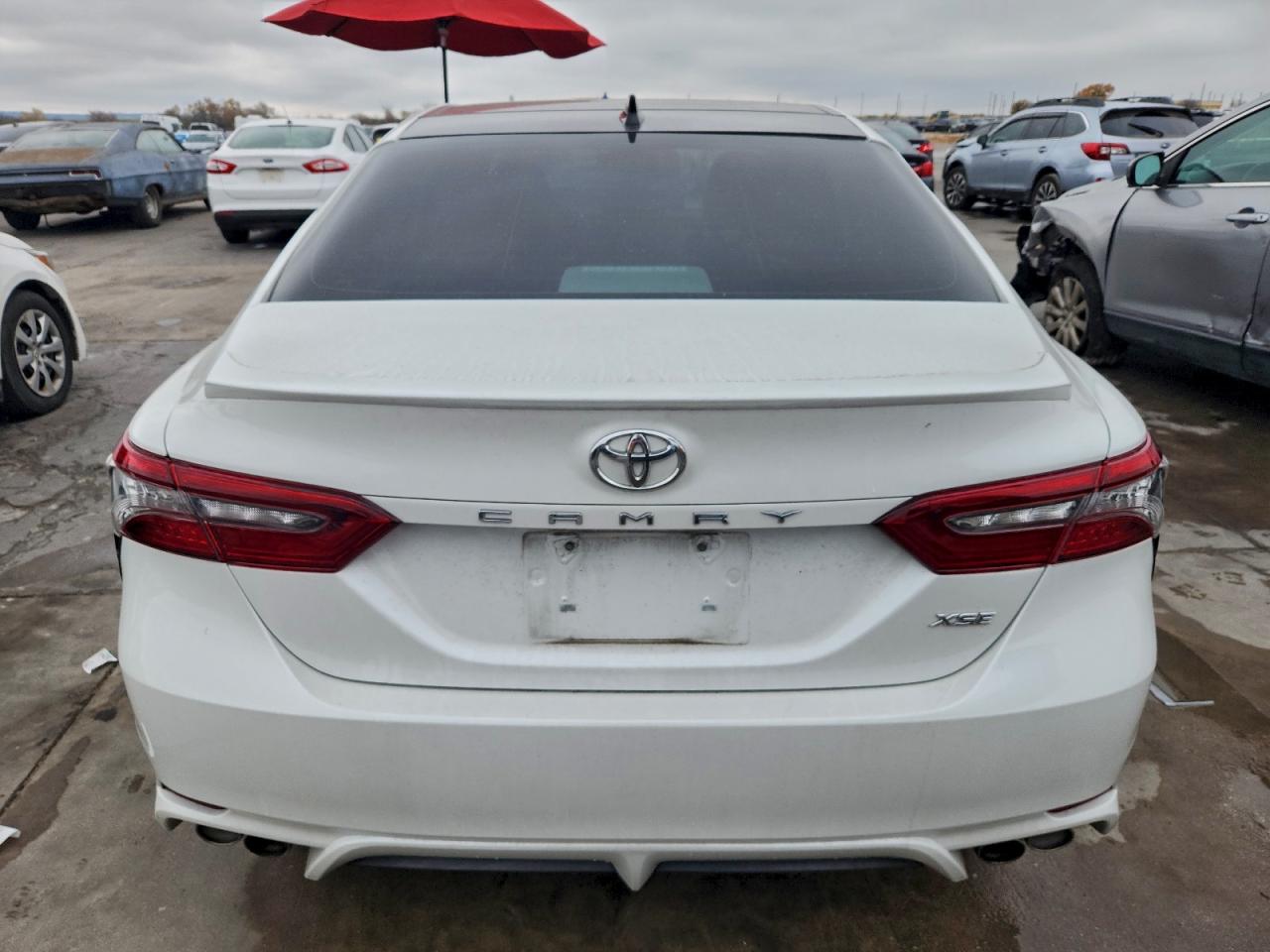 2021 TOYOTA CAMRY XSE photo 6