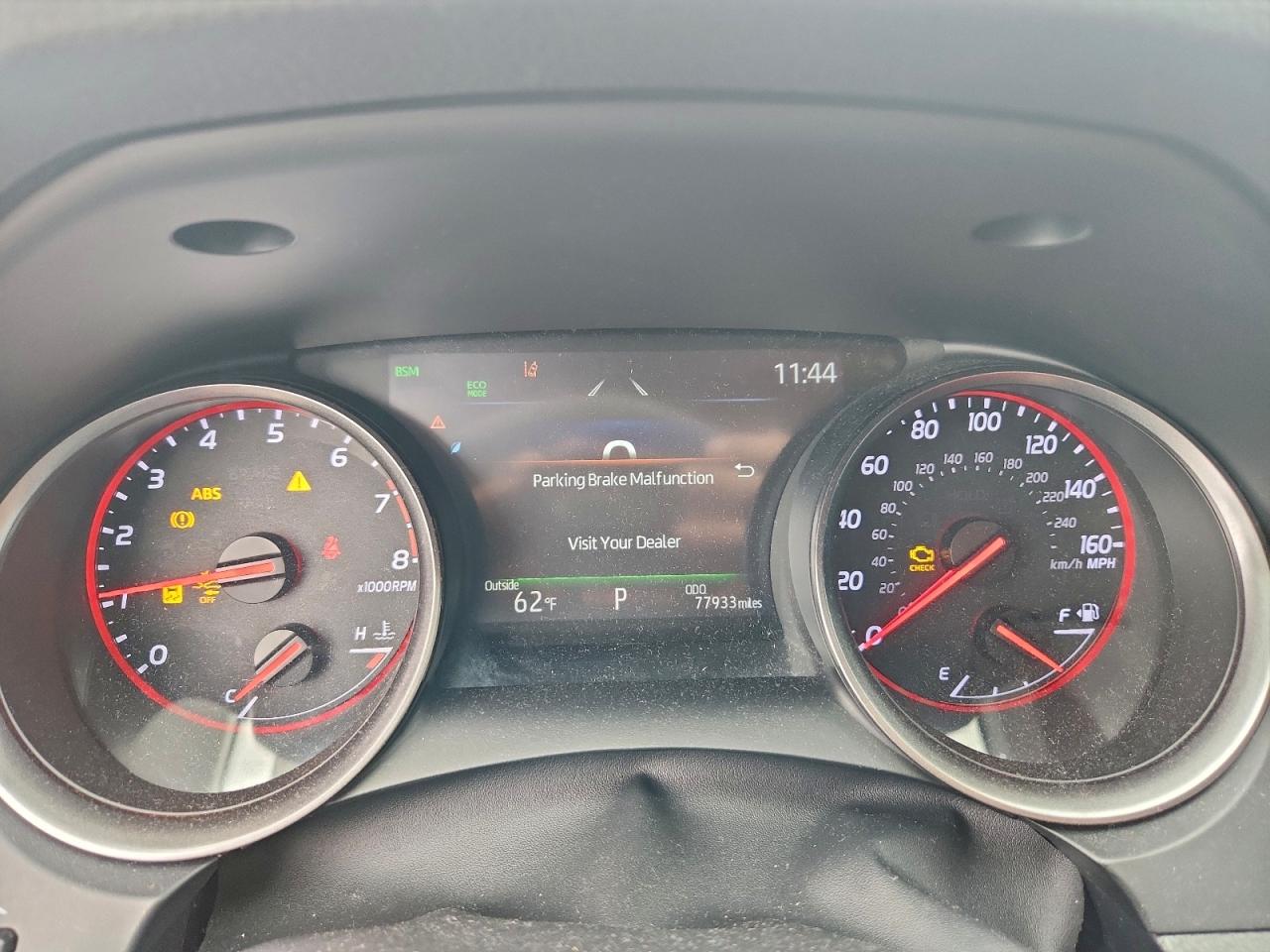 2021 TOYOTA CAMRY XSE photo 9