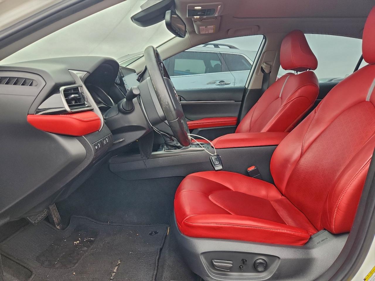 2021 TOYOTA CAMRY XSE photo 7