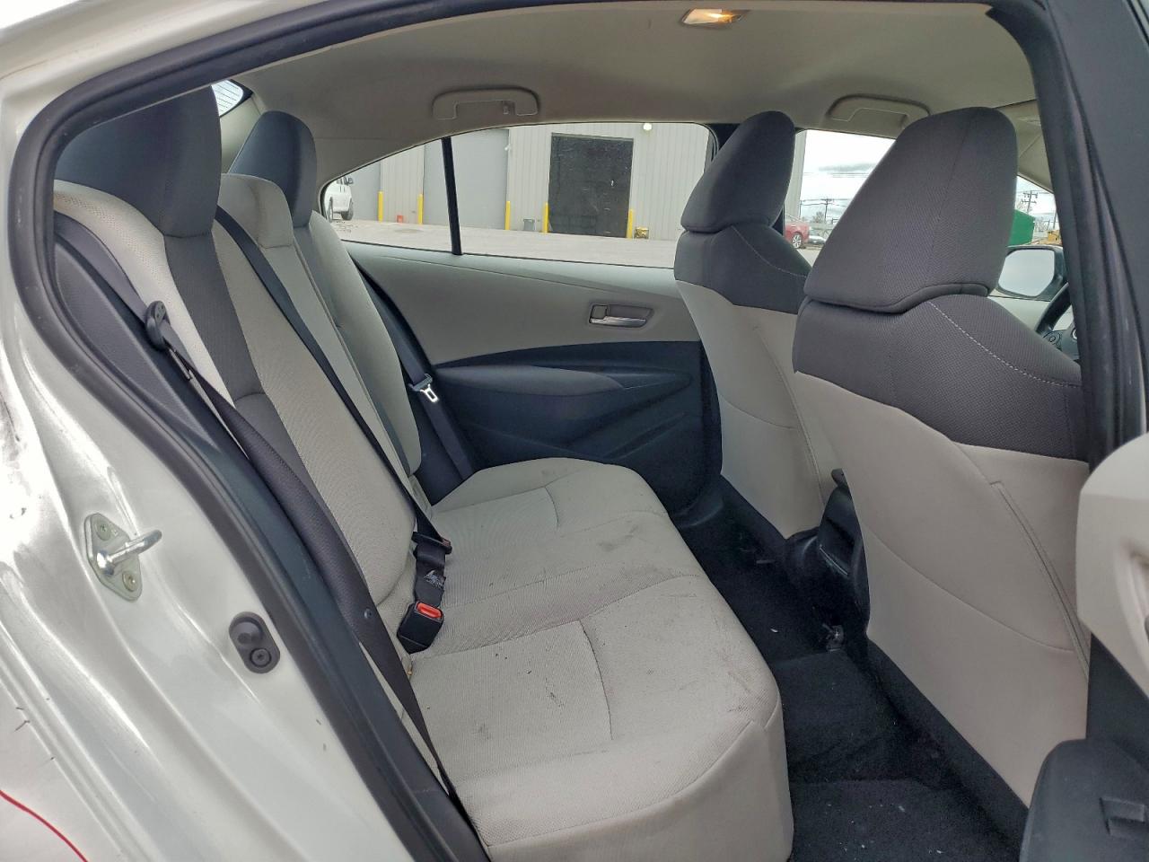 2020 TOYOTA COROLLA L photo 10