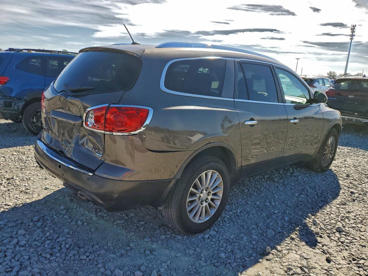 2011 BUICK ENCLAVE CXL photo 3