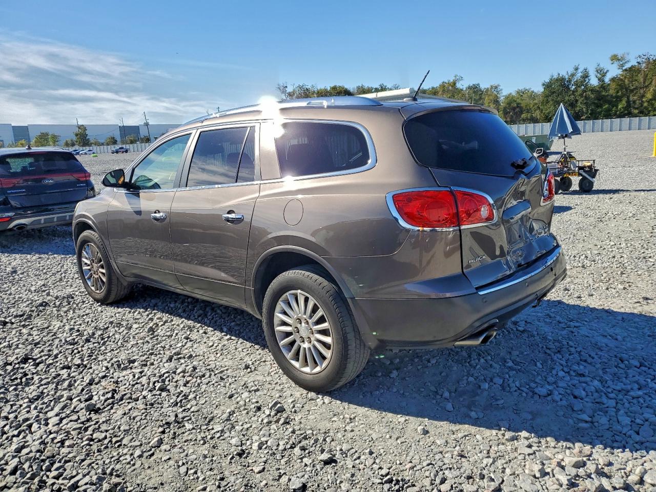 2011 BUICK ENCLAVE CXL photo 2