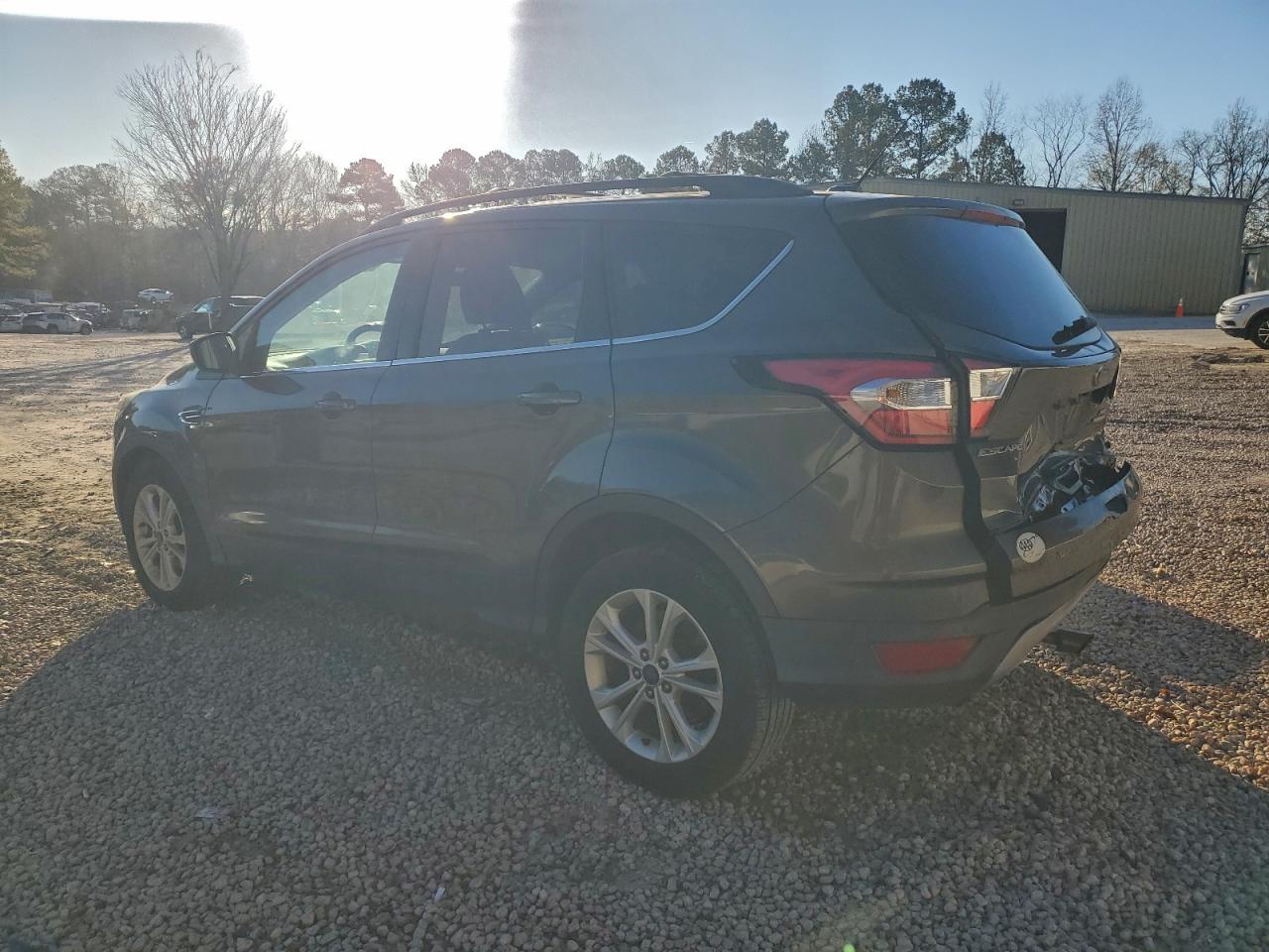 2017 FORD ESCAPE SE photo 2