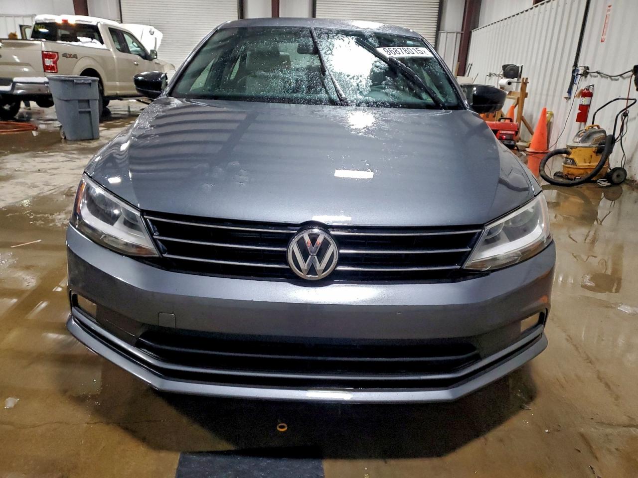 2016 VOLKSWAGEN JETTA SPORT photo 5