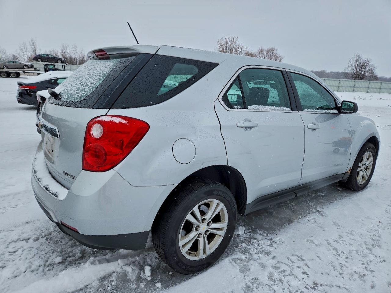 2015 CHEVROLET EQUINOX LS photo 3