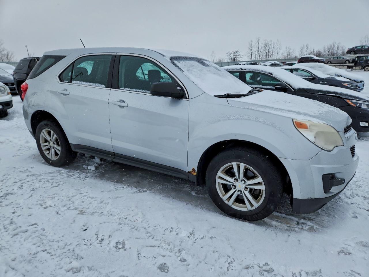 2015 CHEVROLET EQUINOX LS photo 4