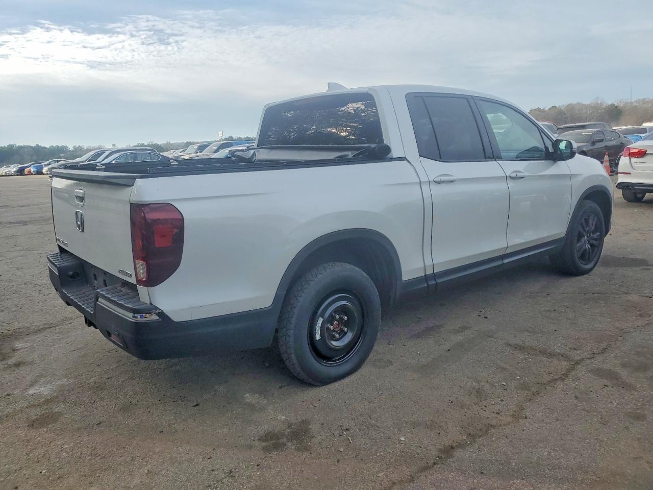 2019 HONDA RIDGELINE SPORT photo 3