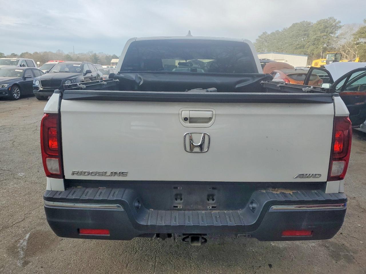 2019 HONDA RIDGELINE SPORT photo 6