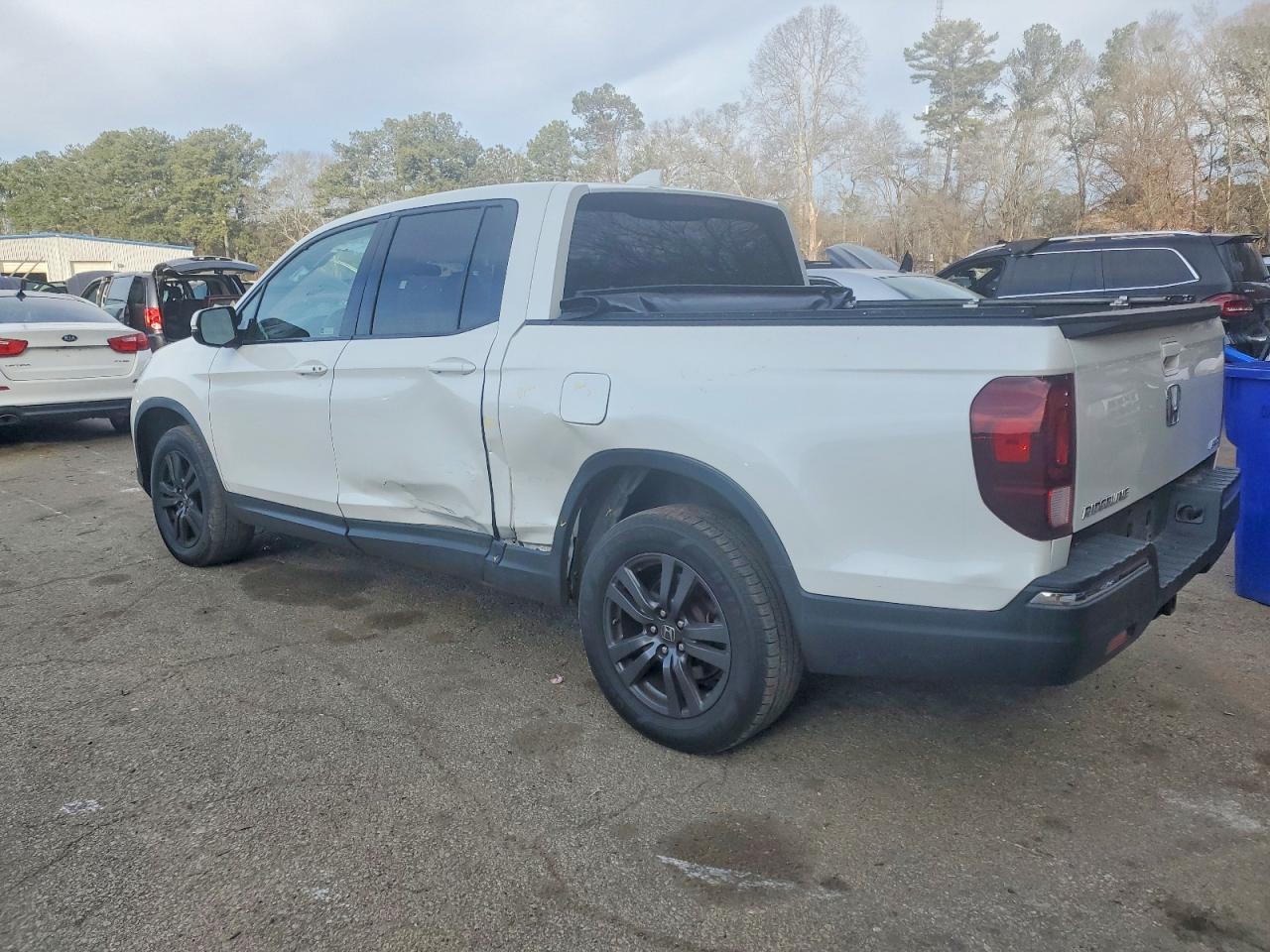 2019 HONDA RIDGELINE SPORT photo 2