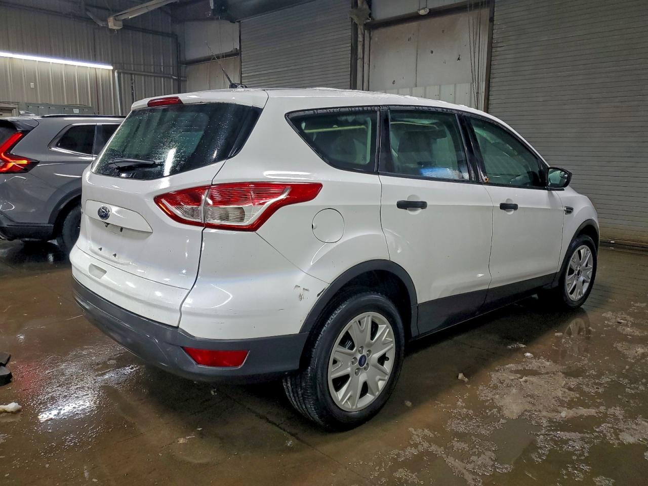 2014 FORD ESCAPE S photo 5